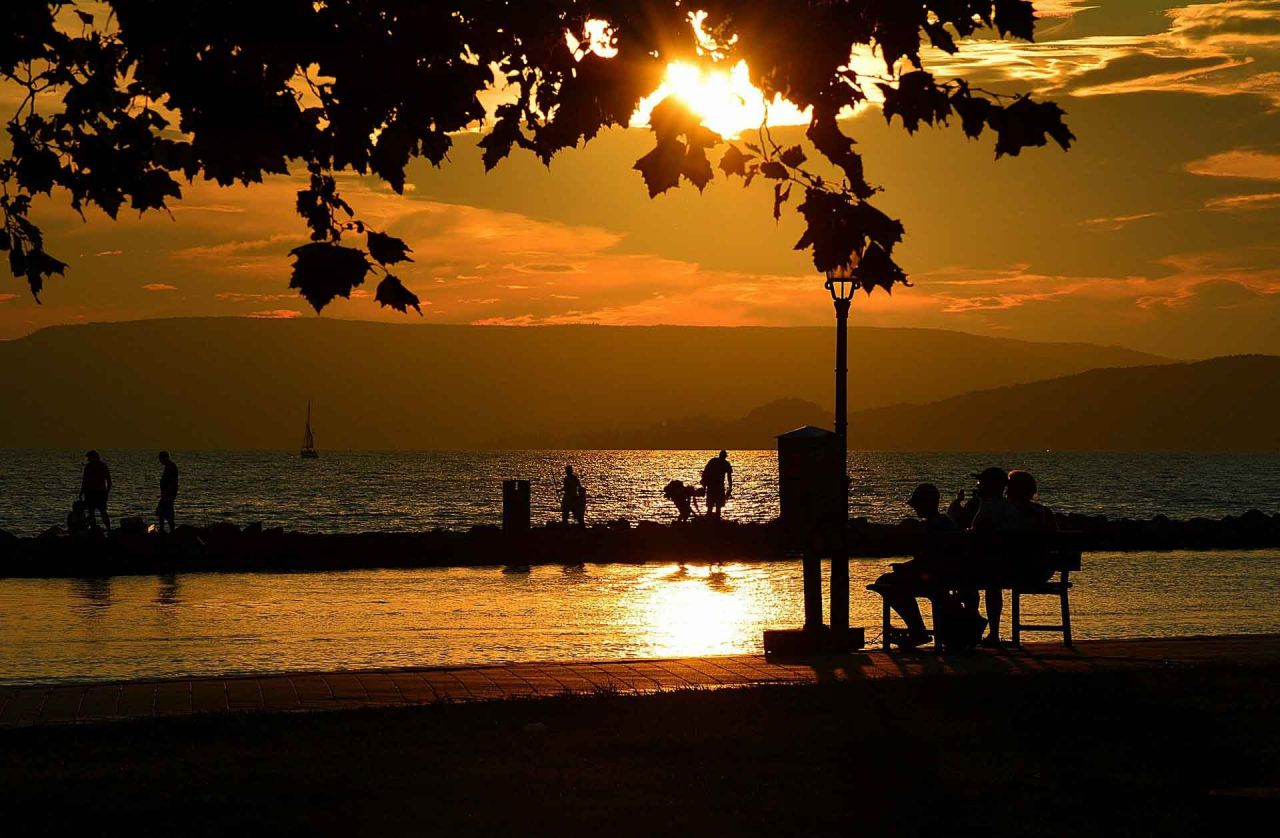 Balaton Környék Kirándulás - Füred, Tihany, Badacsony, Készthely, Hévíz Balaton Környék Kirándulás - Füred, Tihany, Badacsony, Készthely, Hévíz