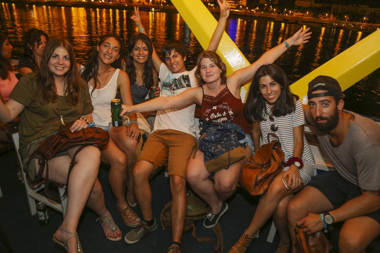 Party a Dunán Budapesten Party a Dunán Budapesten